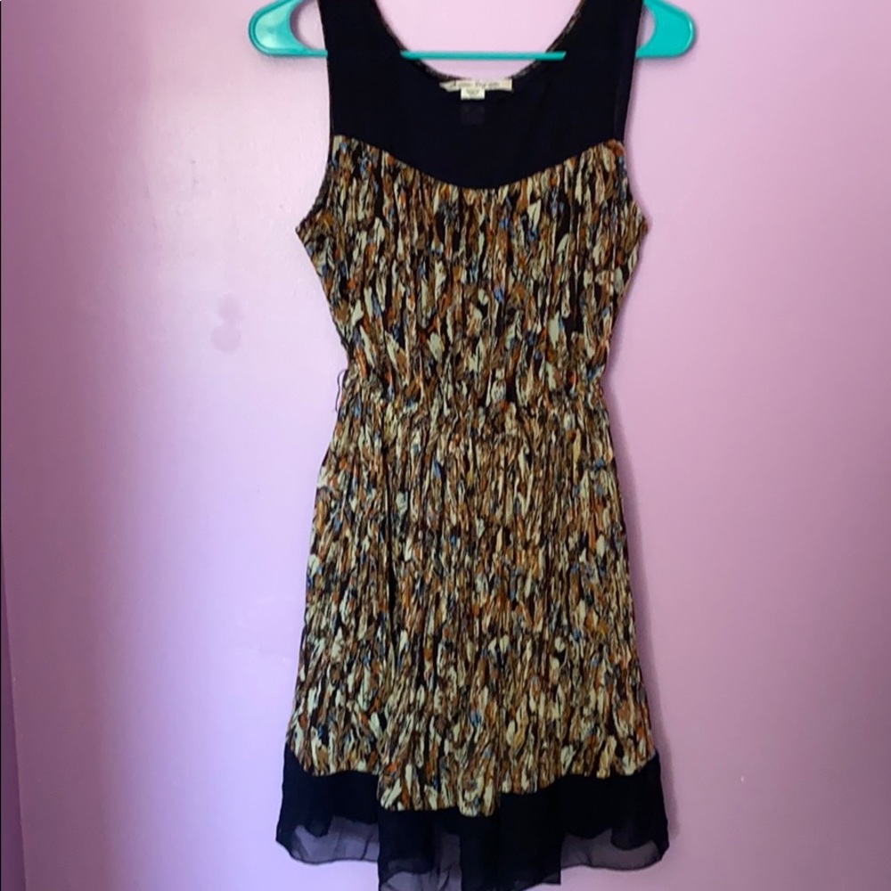 Navy feather pattern dress